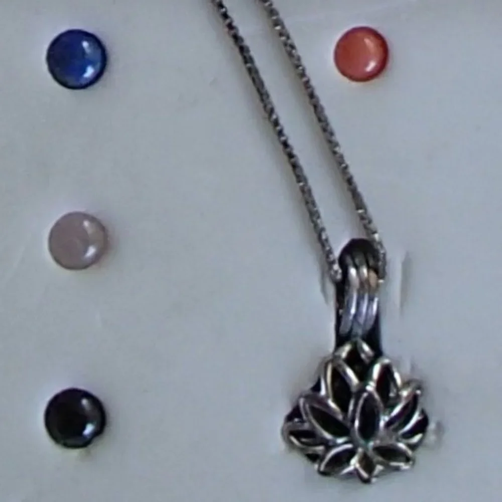 The Giving Gems Lucoral Museum Hawaii Sterling Silver Cage, Chain & 12 Gemstones - Picture 8 of 16